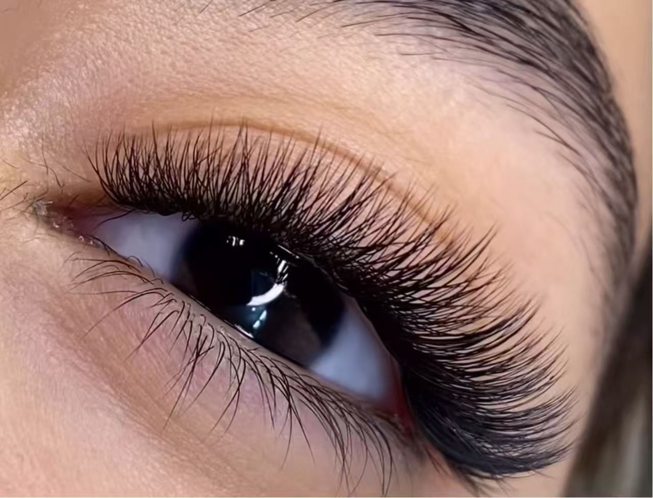Volume Style eyelash extensions result